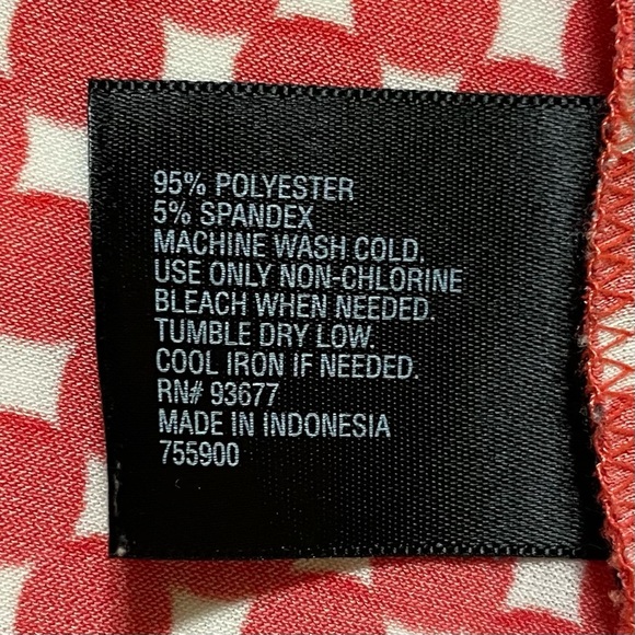 Worthington Red Sleeveless Blouse with Notched Collar - Picture 6 of 9